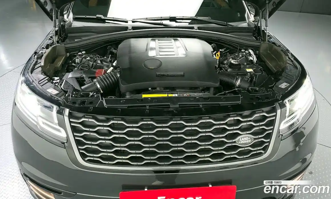 Land Rover Range-Rover Velar 2023 3.0 Автомат в Москве № 166085, фото 14