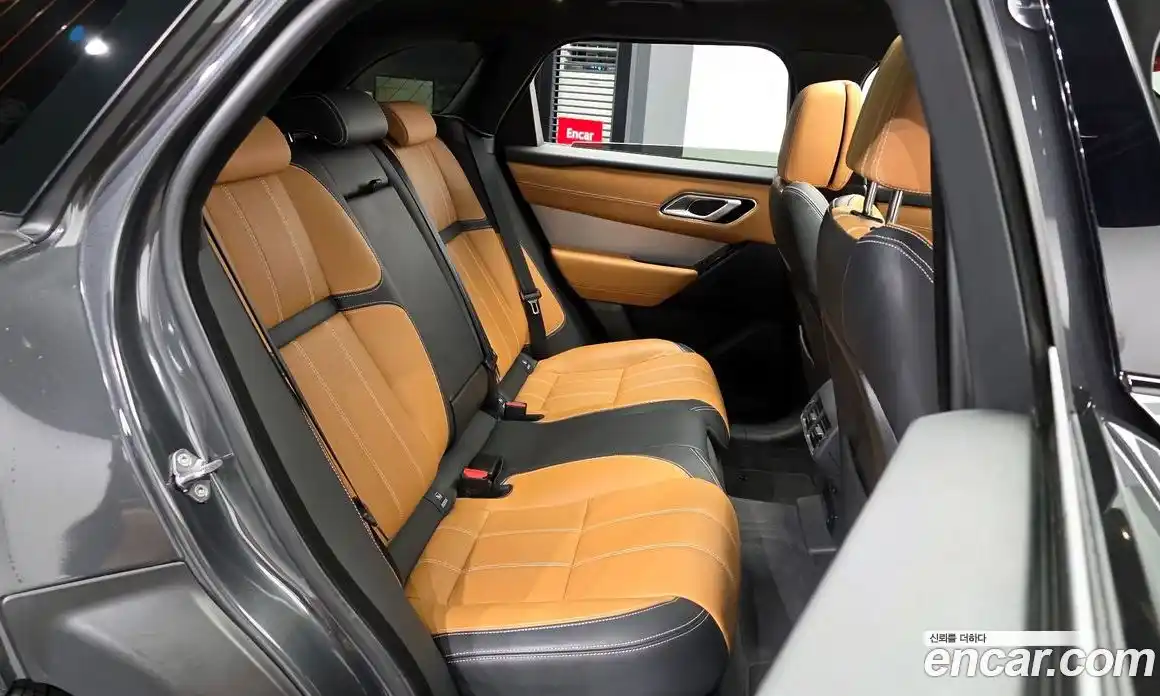 Land Rover Range-Rover Velar 2023 3.0 Автомат в Москве № 166085, фото 8