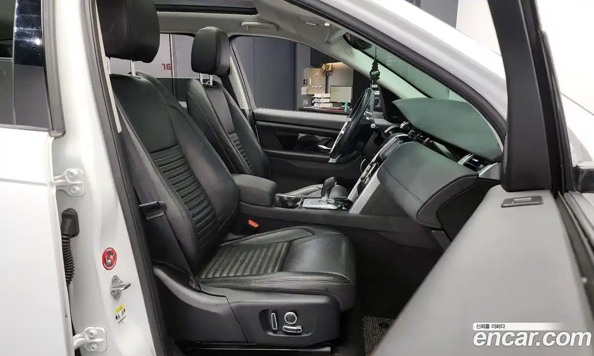 Land Rover Discovery Sport 2021 2.0 Автомат в Москве № 166141, фото 12