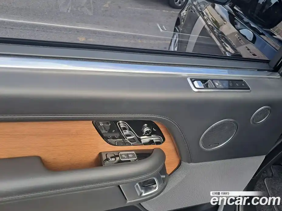 Land Rover Range-Rover 2019 5.0 Автомат в Москве № 166815, фото 16