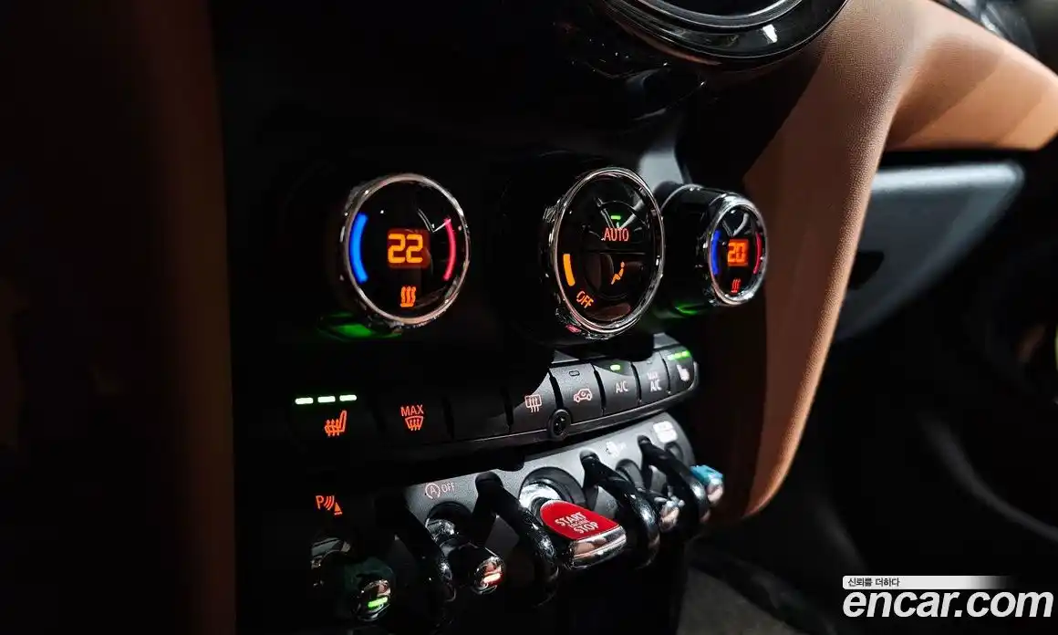 Mini Cooper 2024 2.0 Автомат в Москве № 166989, фото 19