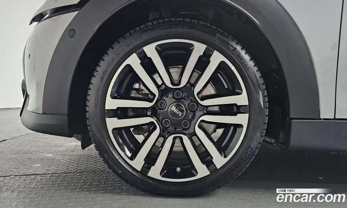 Mini Cooper 2024 2.0 Автомат в Москве № 166989, фото 5