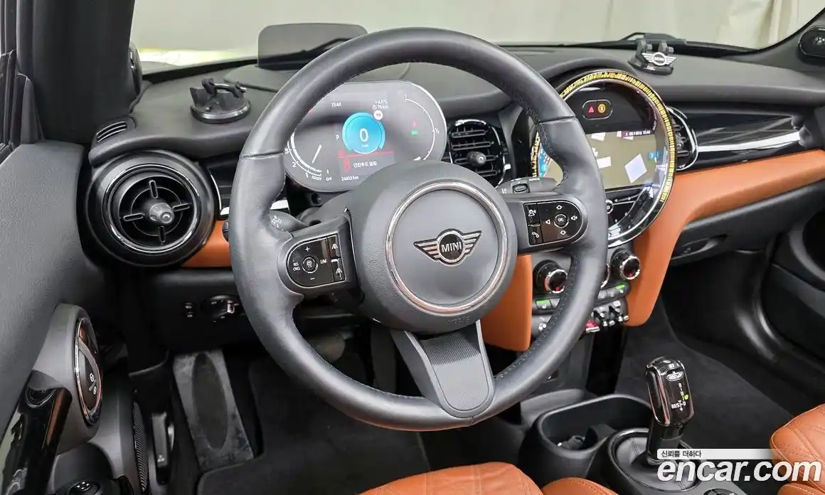 Mini Cooper Convertible 2022 2.0 Автомат в Москве № 167038, фото 13