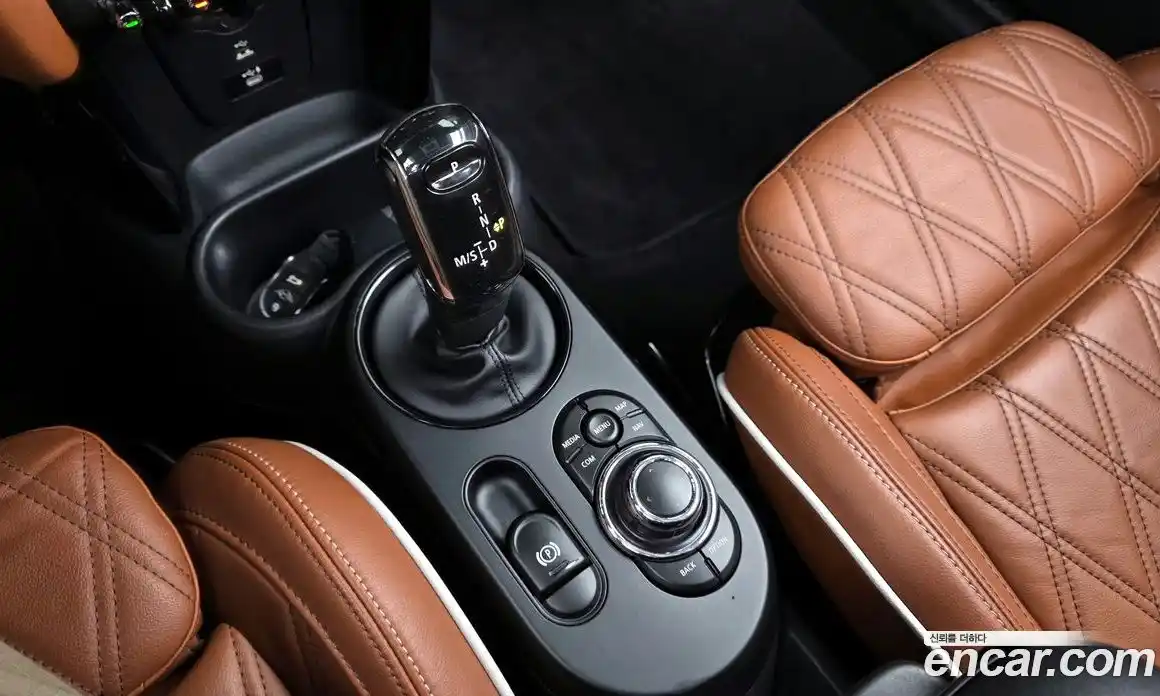 Mini Cooper Convertible 2022 2.0 Автомат в Москве № 167038, фото 9