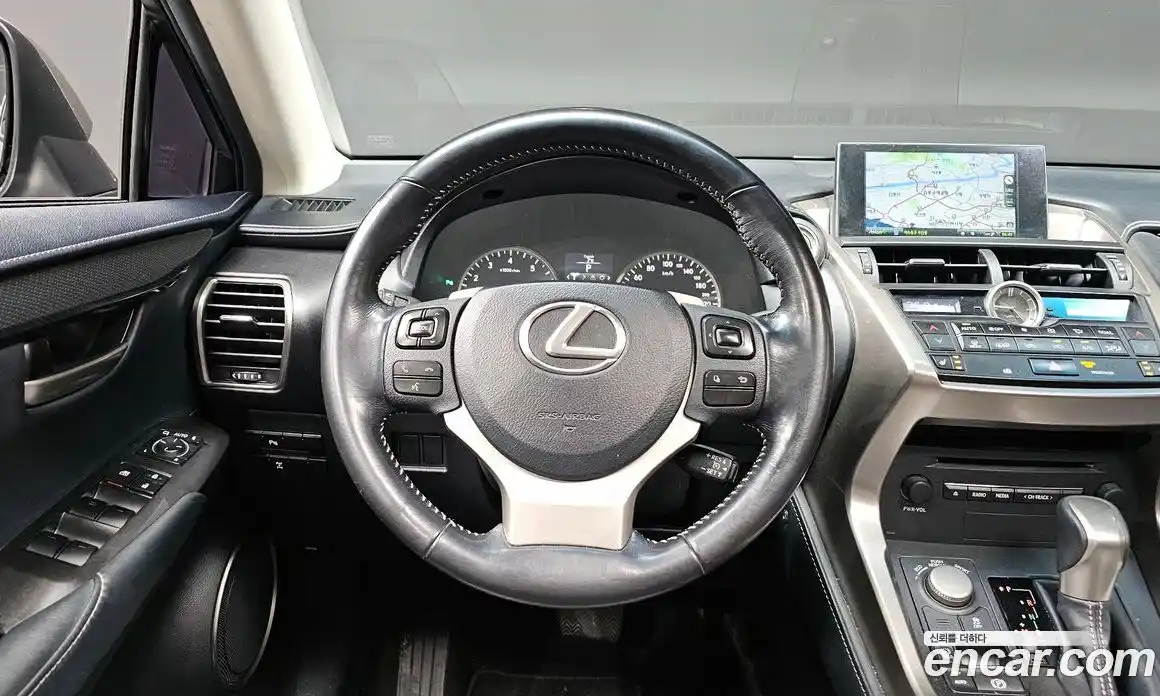 Lexus NX 2016 2.0 Автомат в Москве № 168282, фото 12