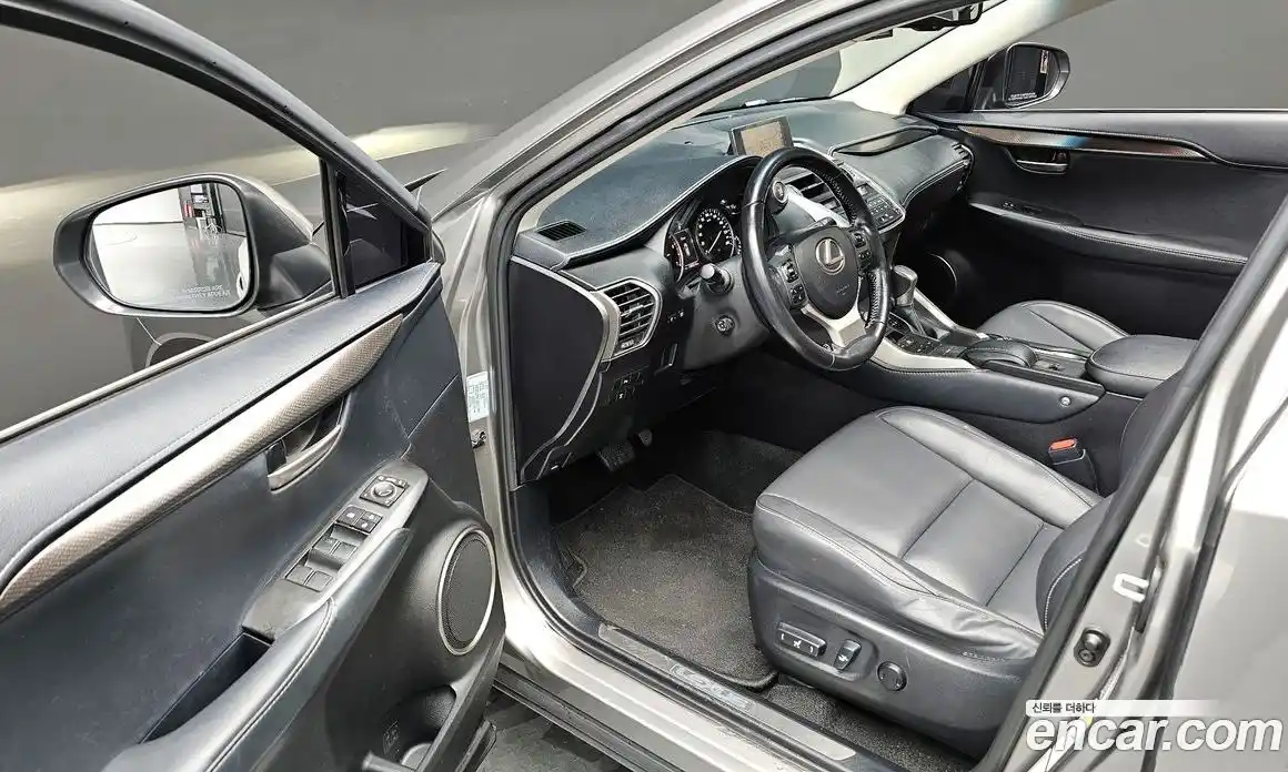 Lexus NX 2016 2.0 Автомат в Москве № 168282, фото 15