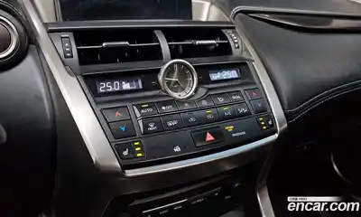 Lexus NX 2016 2.0 Автомат в Москве № 168282, миниатюра 4