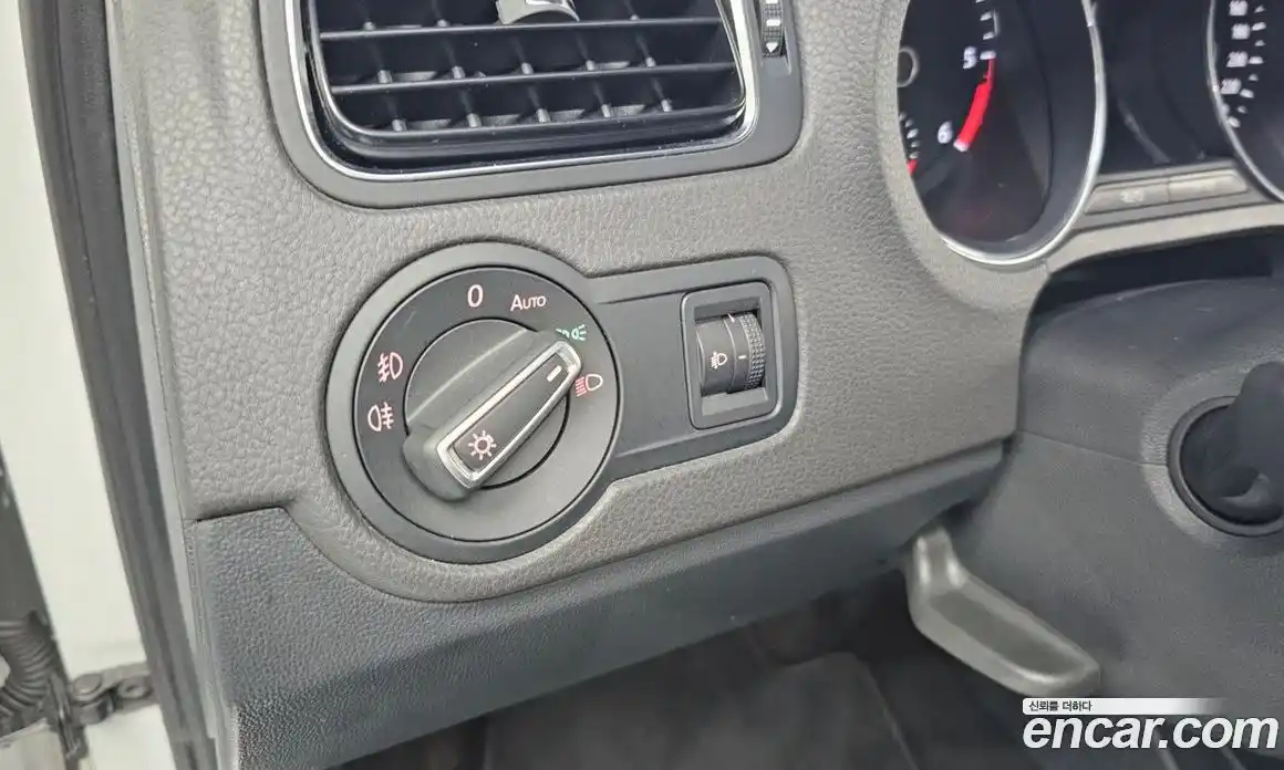 Volkswagen Polo 2015 1.4 Автомат в Москве № 168794, фото 19