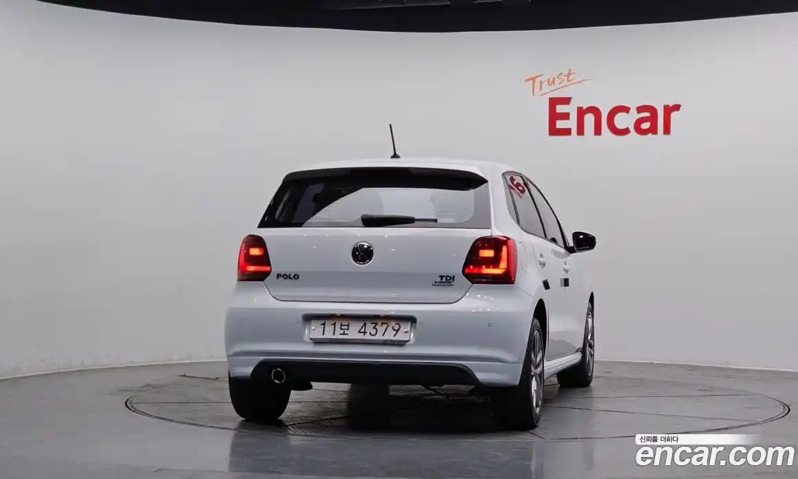 Volkswagen Polo 2015 1.4 Автомат в Москве № 168794, фото 4