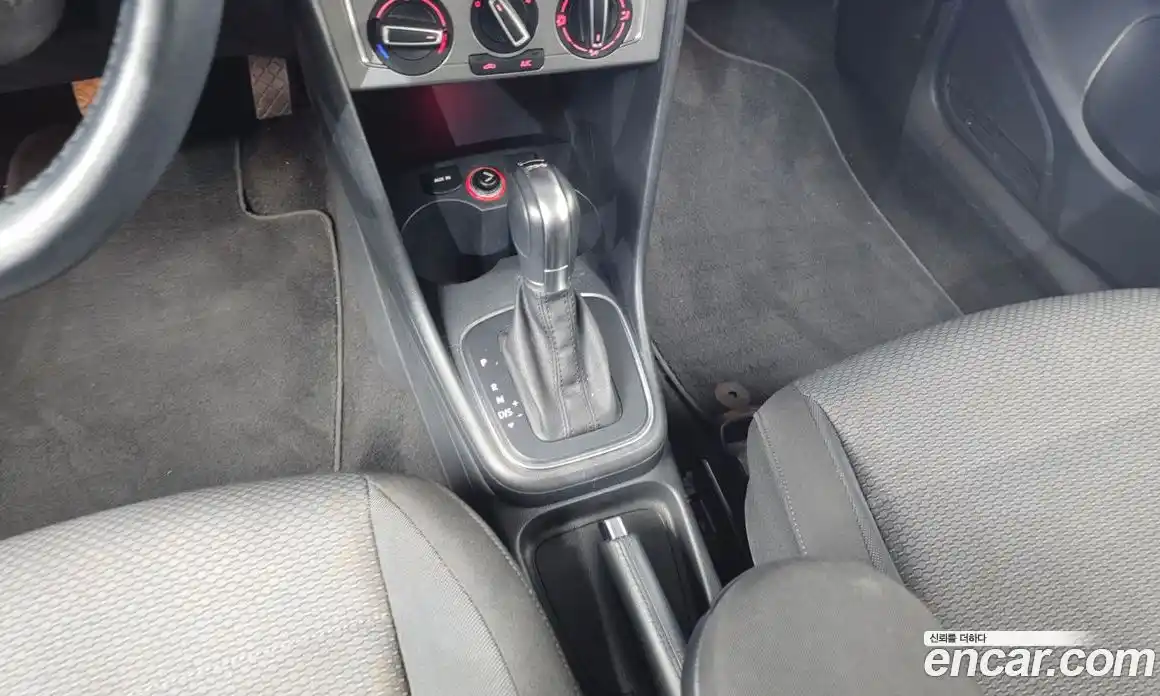 Volkswagen Polo 2015 1.4 Автомат в Москве № 168794, фото 9