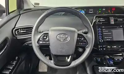 Toyota Prius 2021 1.8 Автомат в Москве № 170274, миниатюра 2