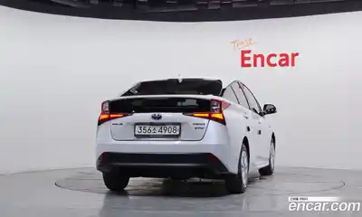 Toyota Prius 2021 1.8 Автомат в Москве № 170274, миниатюра 6