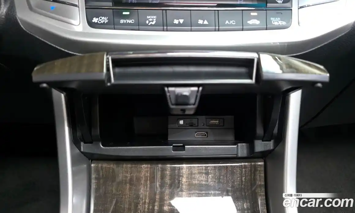 Honda Accord 2014 2.4 Автомат в Москве № 170472, фото 9