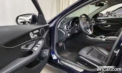 Mercedes-Benz C-Class 2019 1.9 Автомат в Москве № 177509, миниатюра 3