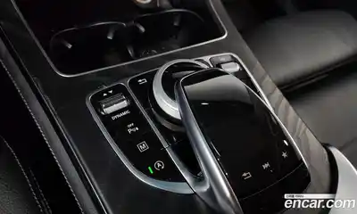 Mercedes-Benz GLC-Class 2019 2.0 Автомат в Москве № 179844, миниатюра 2
