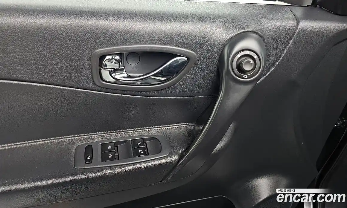 Renault QM5 2014 2.0 Автомат в Москве № 183157, фото 13