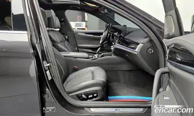 BMW 5-Series 2023 2.0 Автомат в Москве № 189732, миниатюра 2