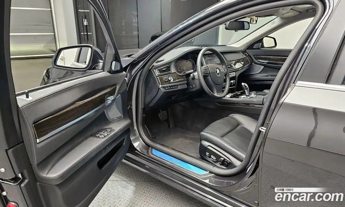 BMW 7-Series 2014 4.4 Автомат в Москве № 192227, фото 14