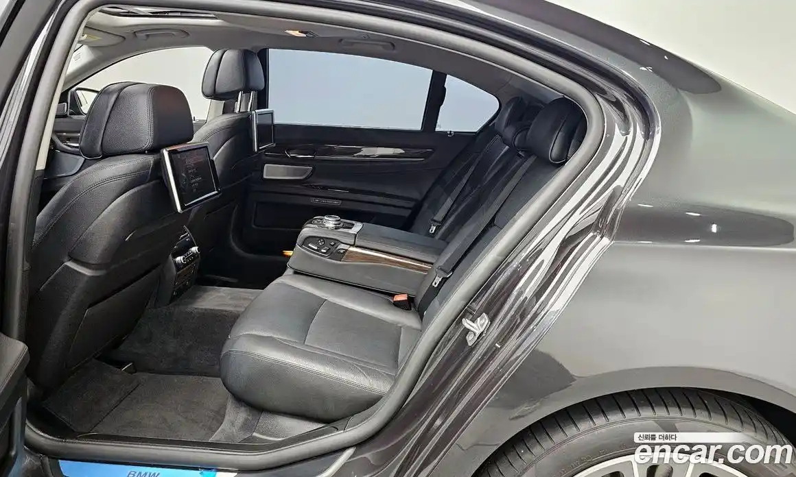 BMW 7-Series 2014 4.4 Автомат в Москве № 192227, фото 15