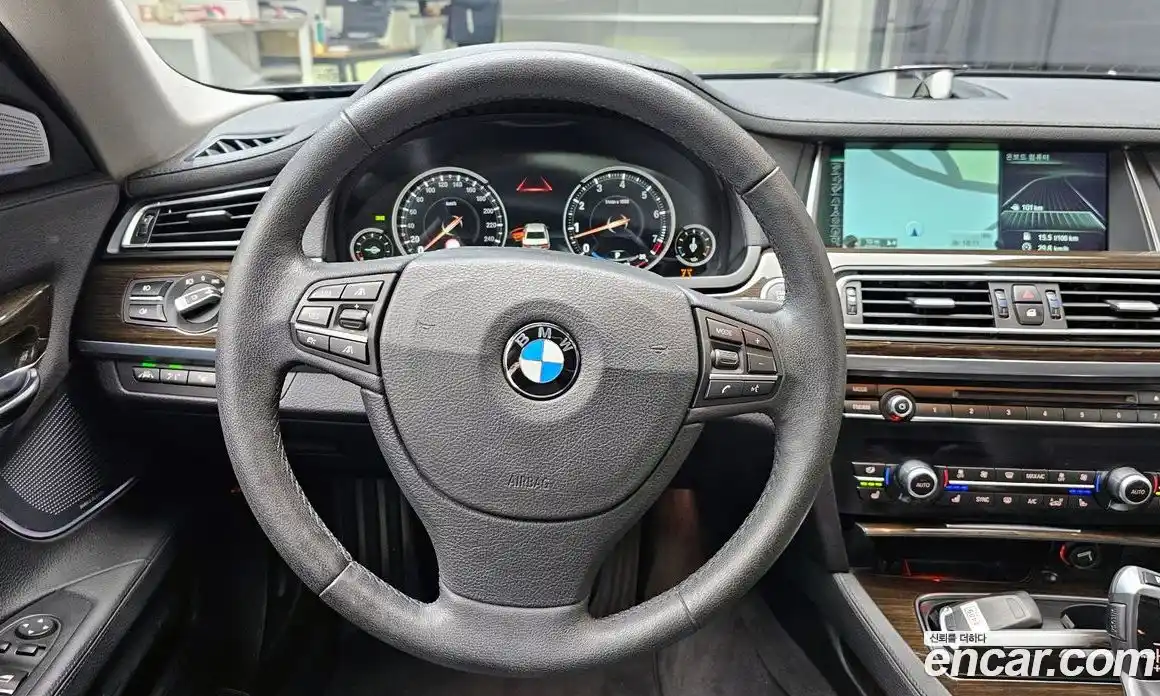 BMW 7-Series 2014 4.4 Автомат в Москве № 192227, фото 19