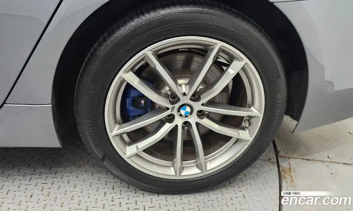 BMW 5-Series 2017 2.0 Автомат в Москве № 192660, фото 1