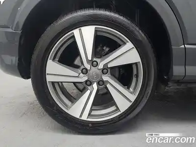 Audi Q2 2020 2.0 Автомат в Москве № 192881, миниатюра 5