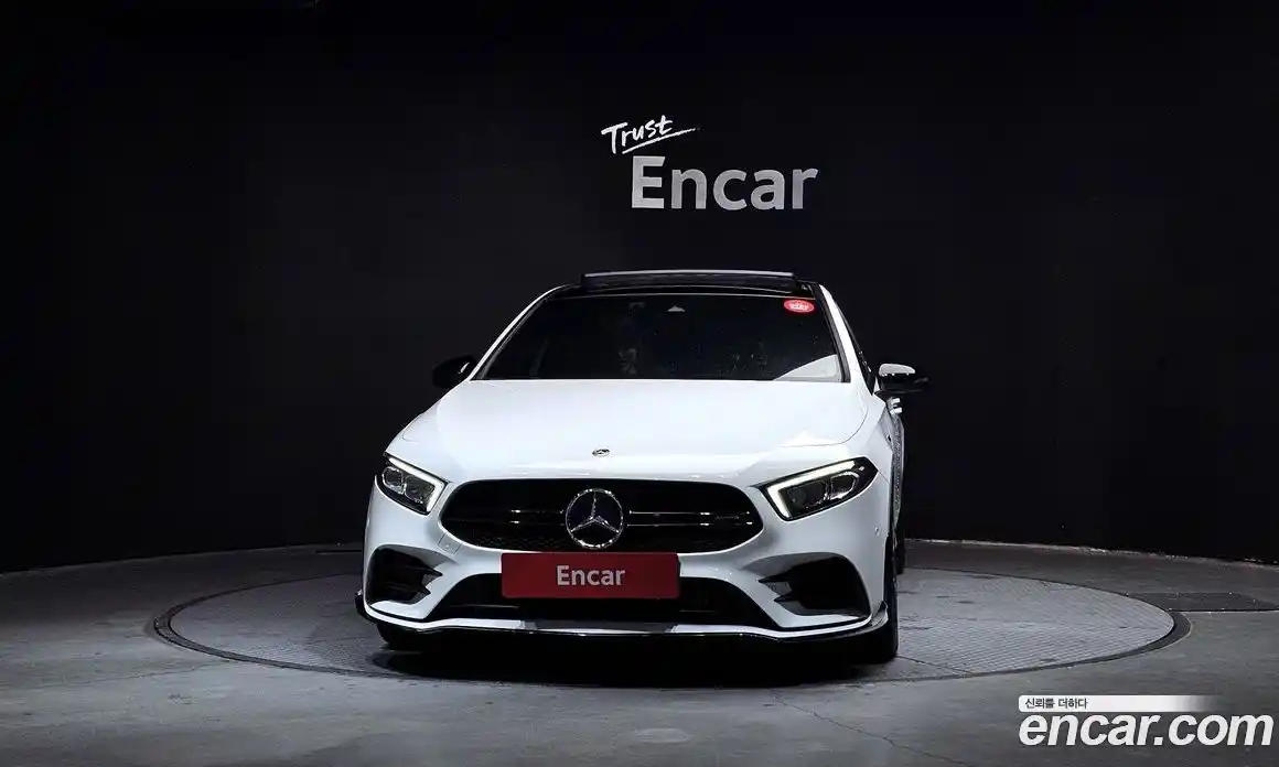 Mercedes-Benz A-Class 2023 2.0 Автомат в Москве № 193916, фото 16