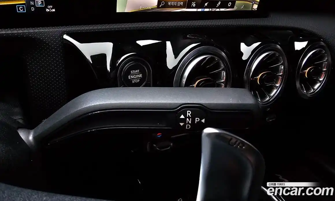 Mercedes-Benz A-Class 2023 2.0 Автомат в Москве № 193916, фото 19