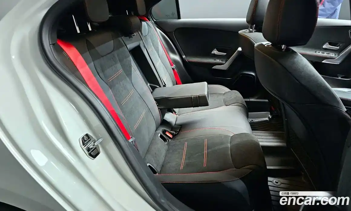 Mercedes-Benz A-Class 2023 2.0 Автомат в Москве № 193916, фото 5