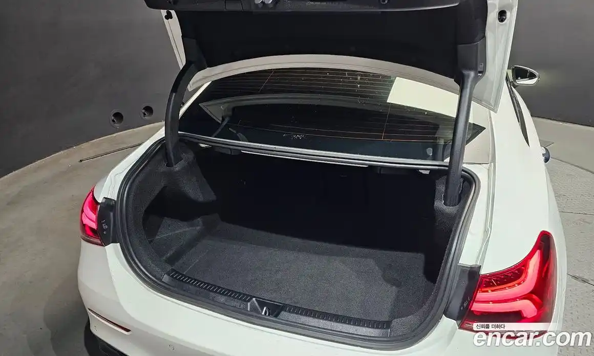 Mercedes-Benz A-Class 2023 2.0 Автомат в Москве № 193916, фото 6