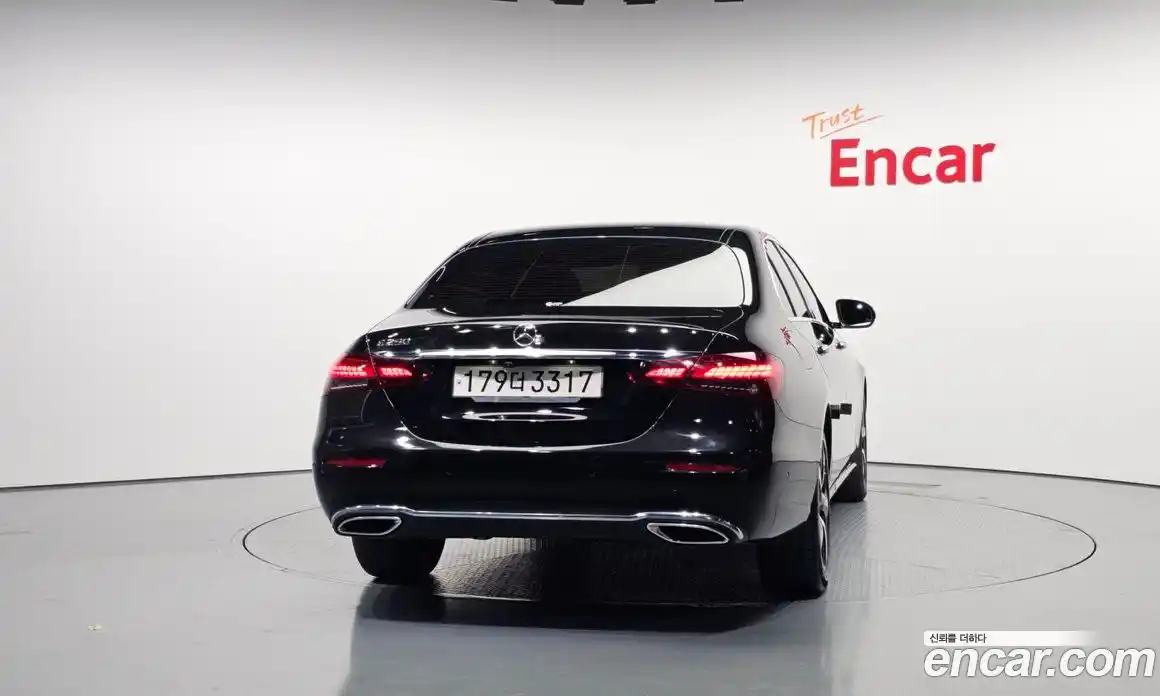 Mercedes-Benz E-Class 2021 2.0 Автомат в Москве № 194120, фото 4