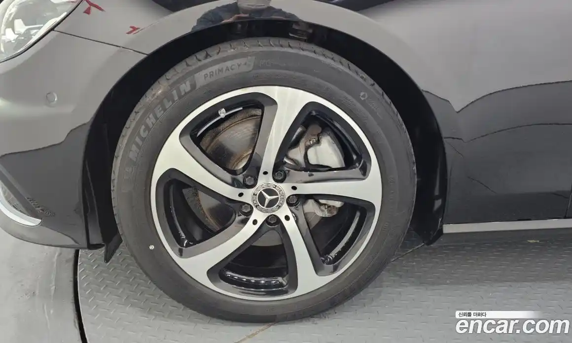 Mercedes-Benz E-Class 2021 2.0 Автомат в Москве № 194120, фото 5