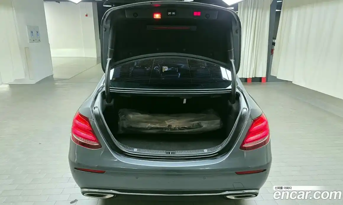 Mercedes-Benz E-Class 2017 2.0 Автомат в Москве № 194728, фото 11