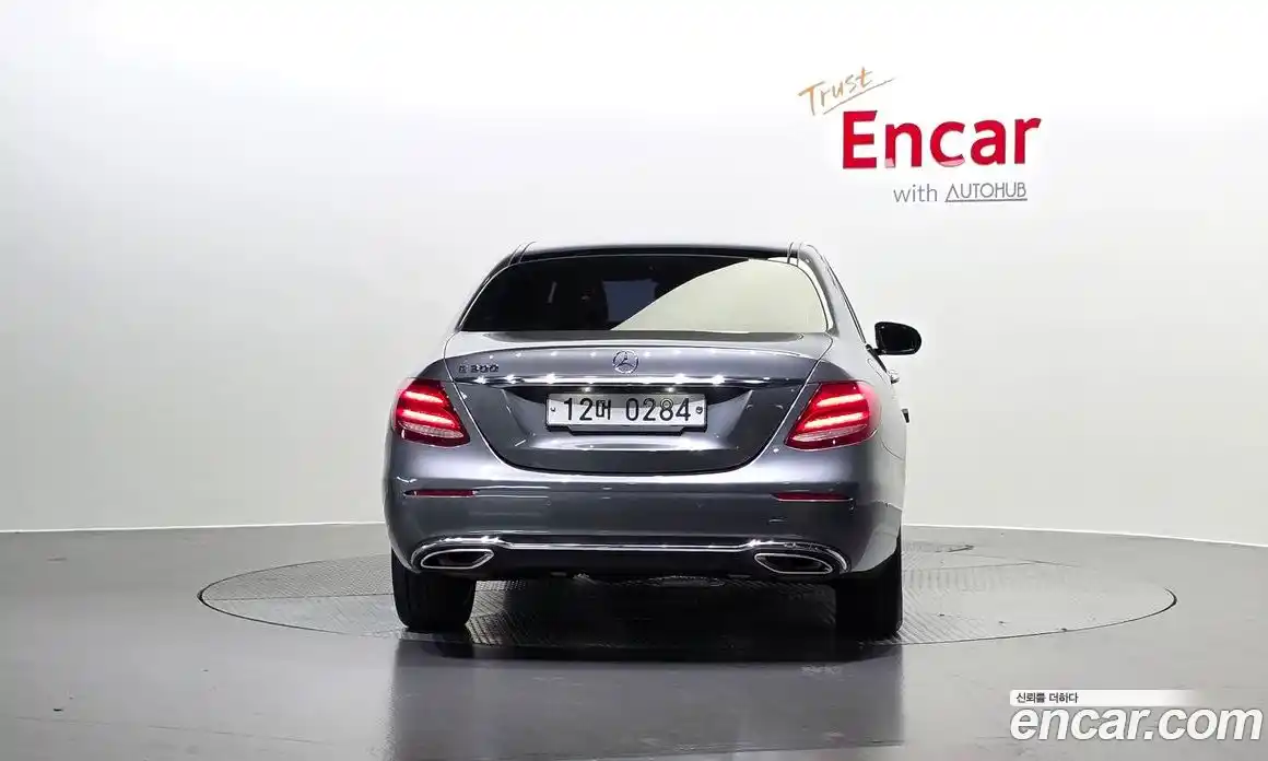 Mercedes-Benz E-Class 2017 2.0 Автомат в Москве № 194728, фото 12