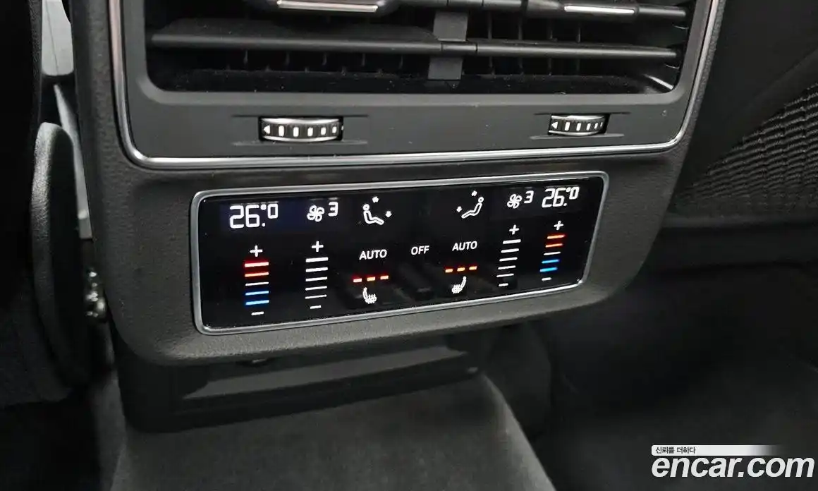 Audi Q8 2023 3.0 Автомат в Москве № 196277, фото 11