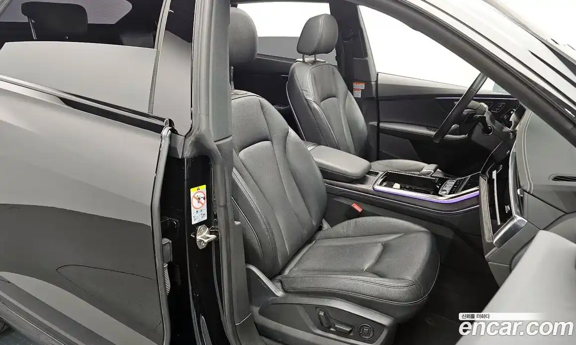 Audi Q8 2023 3.0 Автомат в Москве № 196277, фото 6