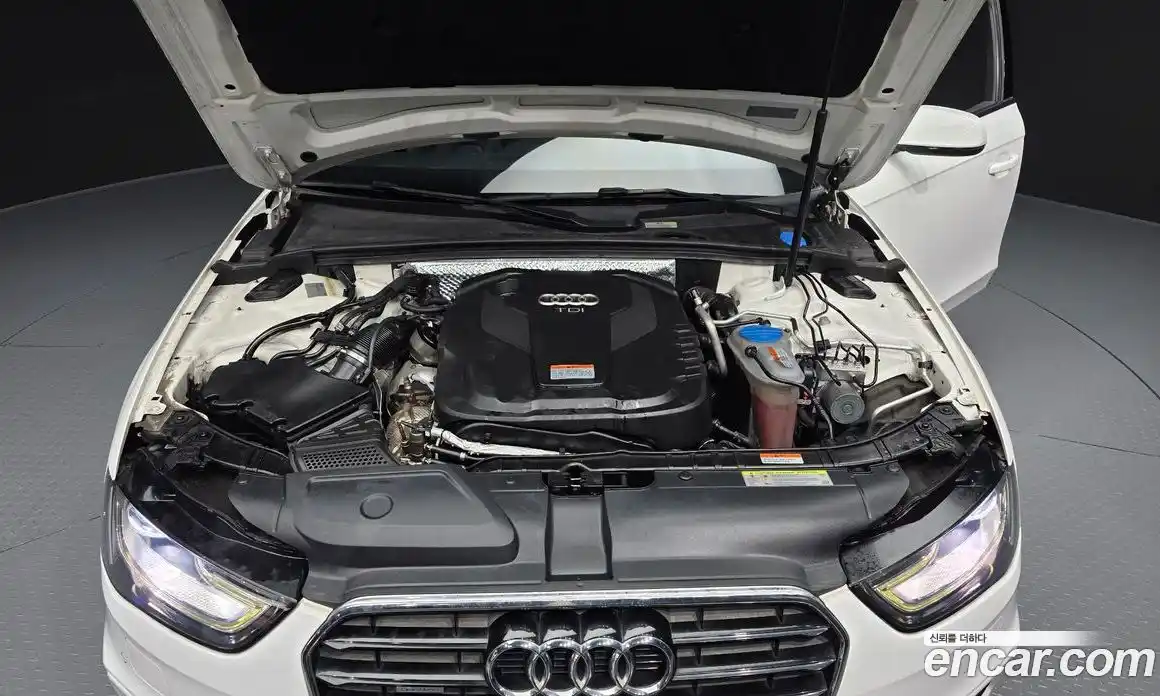 Audi A4 2015 2.0 Автомат в Москве № 196337, фото 1