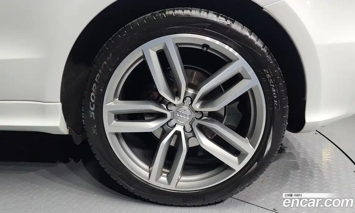 Audi SQ5 2016 3.0 Автомат в Москве № 196381, фото 5