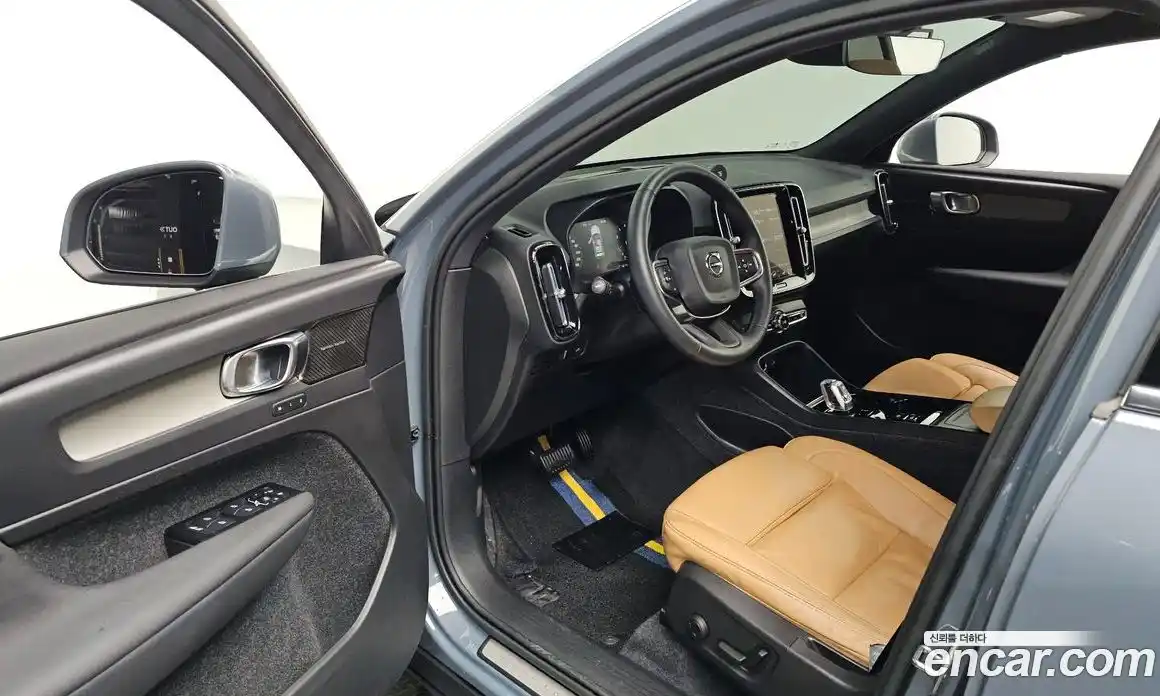 Volvo XC40 2022 2.0 Автомат в Москве № 196998, фото 16