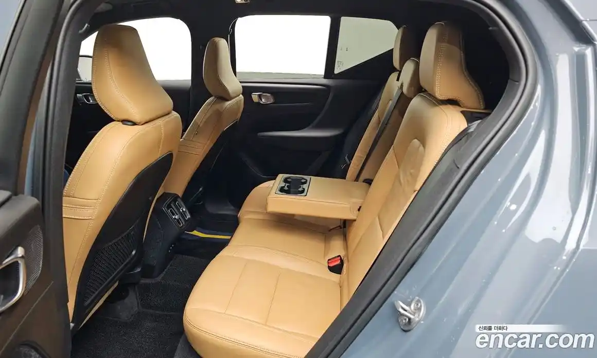 Volvo XC40 2022 2.0 Автомат в Москве № 196998, фото 5