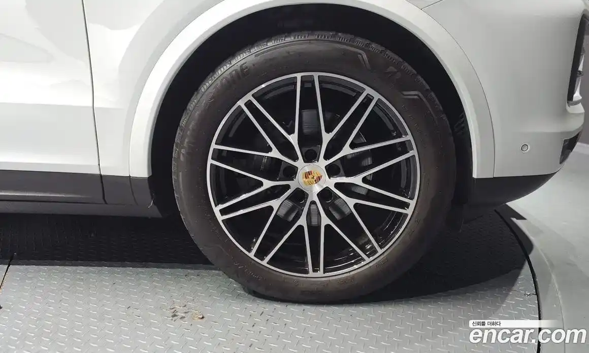 Porsche Cayenne 2024 3.0 Автомат в Москве № 197276, фото 12