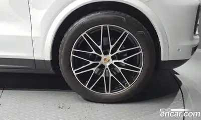 Porsche Cayenne 2024 3.0 Автомат в Москве № 197276, миниатюра 12