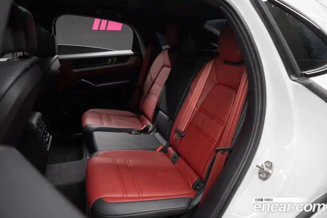 Porsche Cayenne 2025 3.0 Автомат в Москве № 197833, фото 7