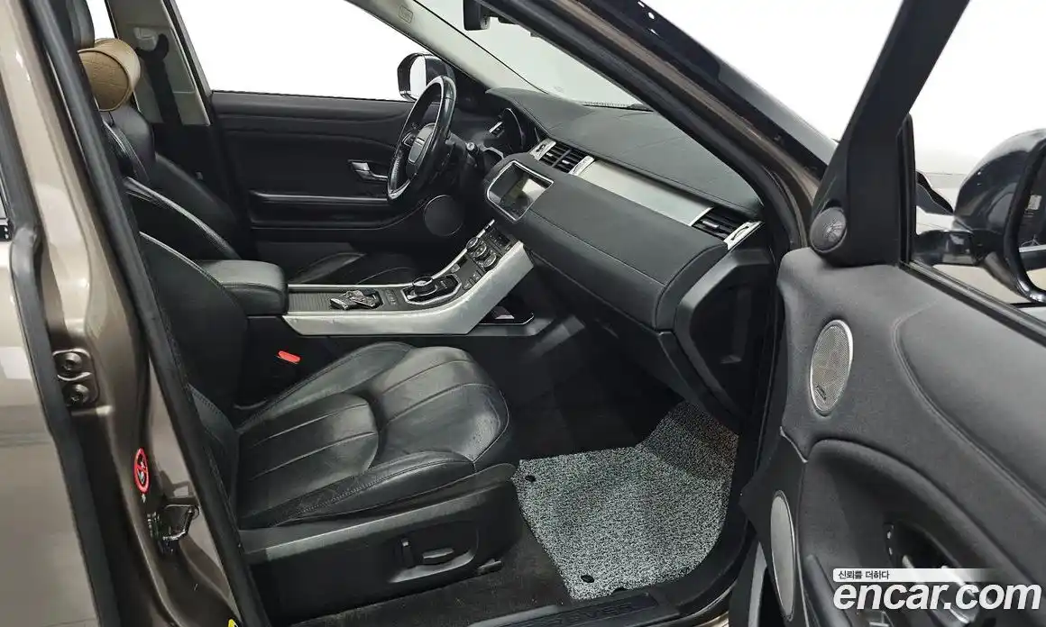 Land Rover Range-Rover Evoque 2017 2.0 Автомат в Москве № 198146, фото 17