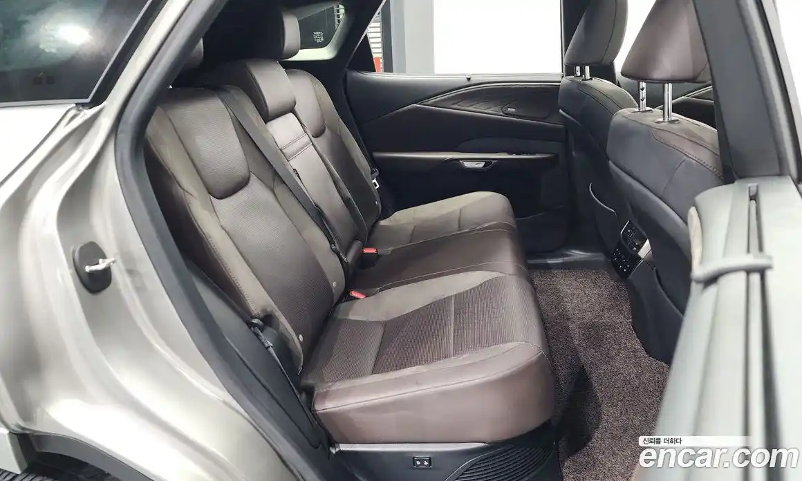 Lexus RX 2024 2.5 Автомат в Москве № 198740, фото 3