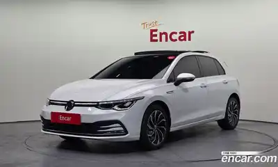 Volkswagen Golf, 2022
