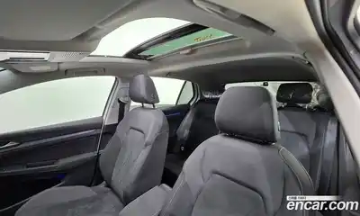 Volkswagen Golf 2022 2.0 Автомат в Москве № 198914, миниатюра 12