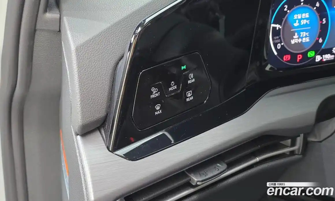 Volkswagen Golf 2022 2.0 Автомат в Москве № 198914, фото 14