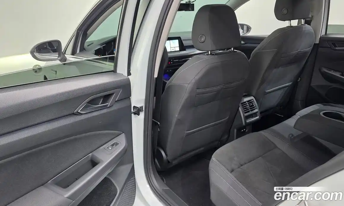 Volkswagen Golf 2022 2.0 Автомат в Москве № 198914, фото 18