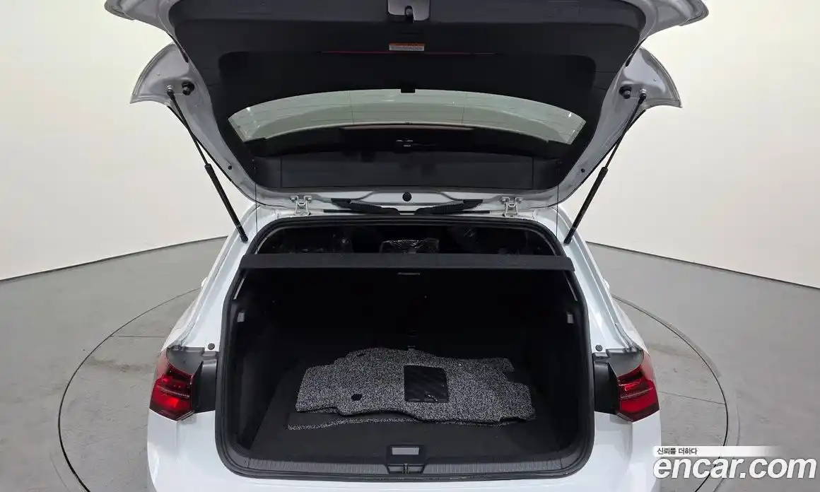 Volkswagen Golf 2022 2.0 Автомат в Москве № 198914, фото 20